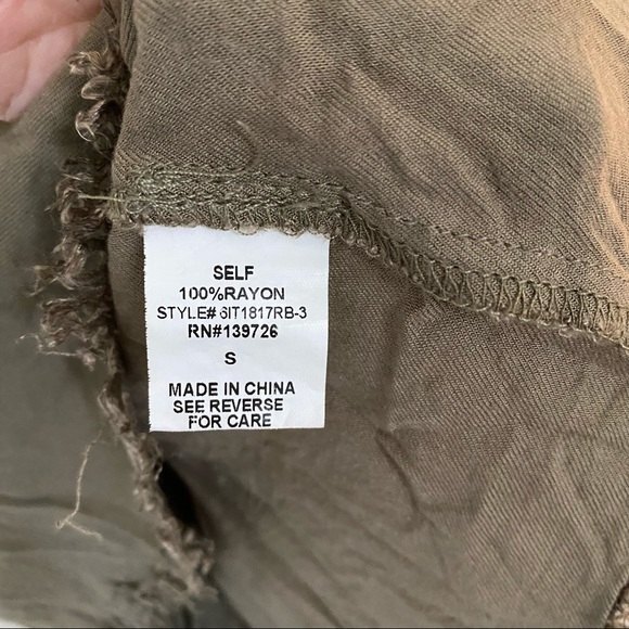 Altar’d State Tank Top Olive Green Frayed Hem Button Back Halter Neck Small Knit - Picture 6 of 9